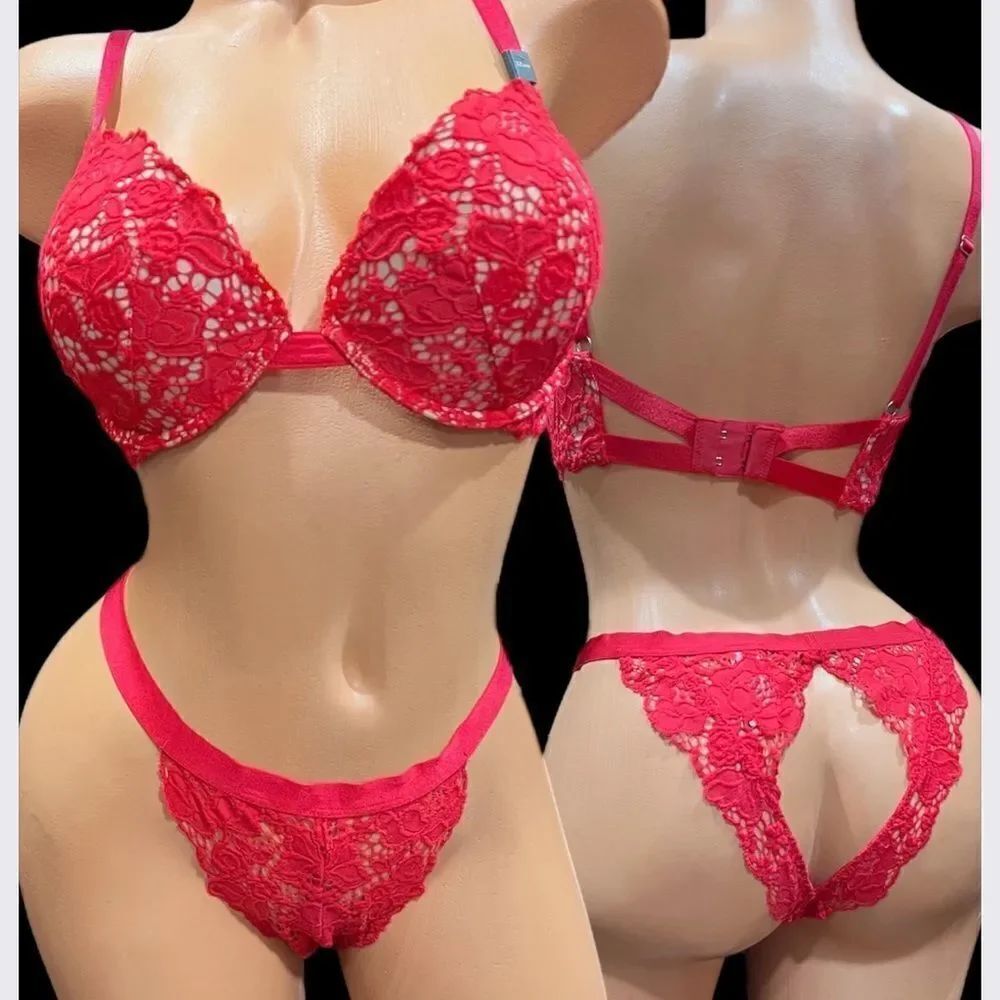 Victorias Secret Set Very Sexy Push Up Padded lace bra & Peek a Boo Cheekini